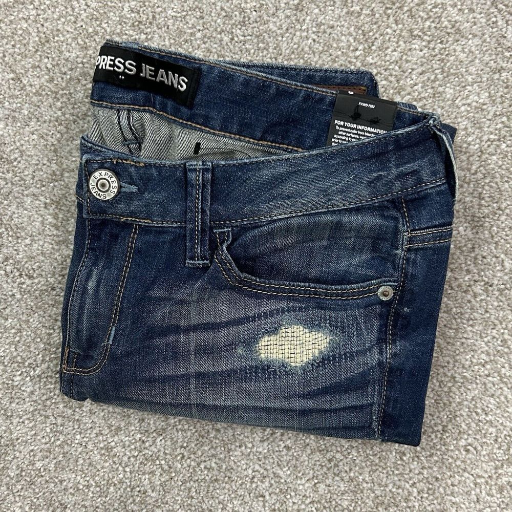 Express Modern Boyfriend Low Rise Jeans Women's Size 8 Distressed Denim Blue NEW